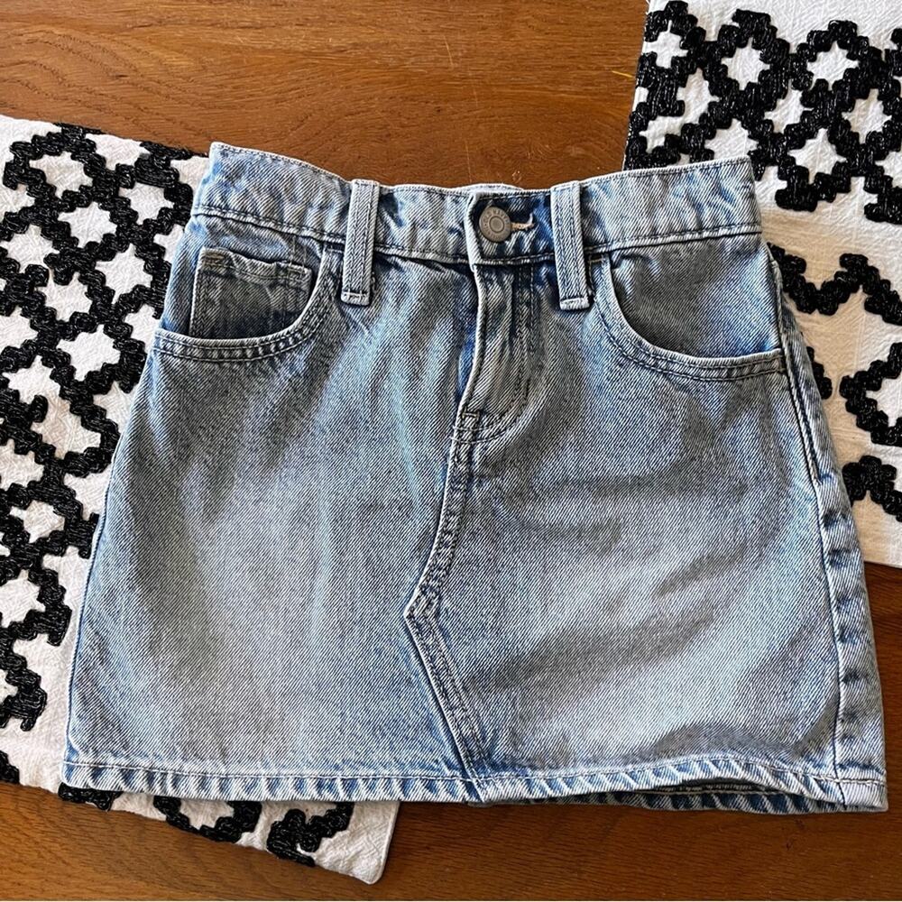 Old Navy Denim Mini Skirt kids girls size small S 6 7